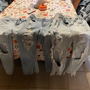 AE- 2R, 0L
Hollister 3R, 3L
PAC Sun- 24W
Calvin Klein 24W
Abercrombie 2S/26W